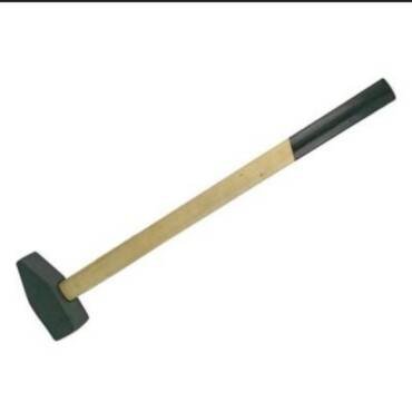 פטיש 5 ק"ג ידית עץ